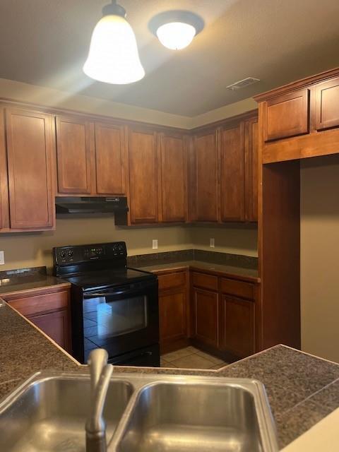 Building Photo - 177 Milas St