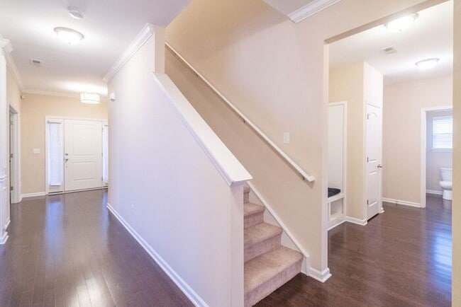 Building Photo - Third month rent free if you sign a lease before 01/31! Spacious 4 Bedroom, 3.5 Bath Home for Ren...