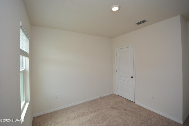 Building Photo - 285 Sunset Point Dr