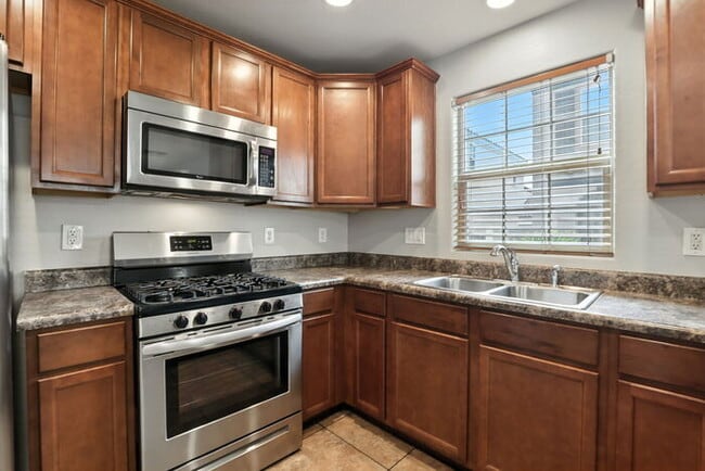 Building Photo - 2240 S Buckaroo Trail