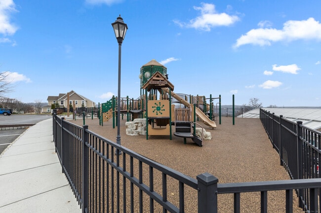 Building Photo - 164 Warrington Round