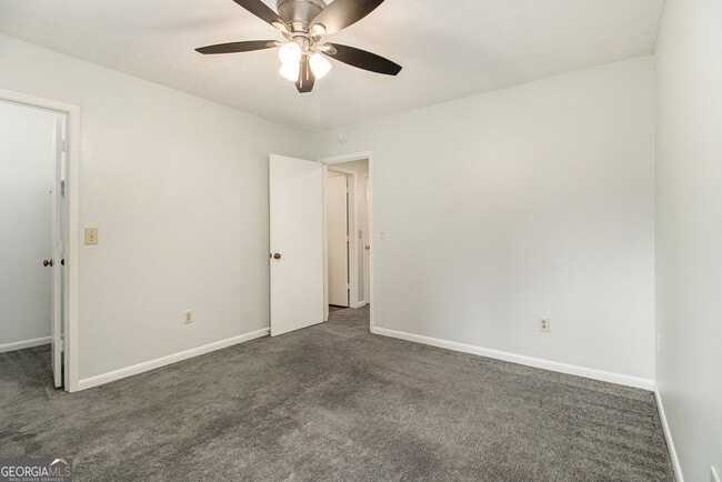 Building Photo - 3235 Highpoint Ct