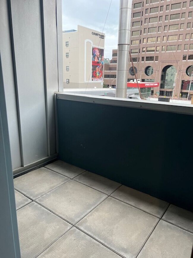 Building Photo - 160_WALL