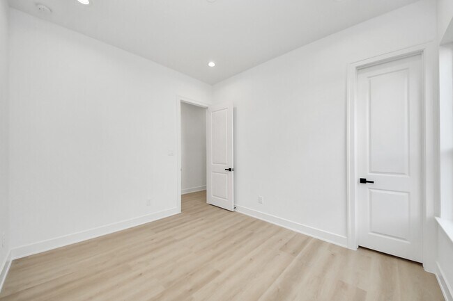 Building Photo - 4607 Gunter St