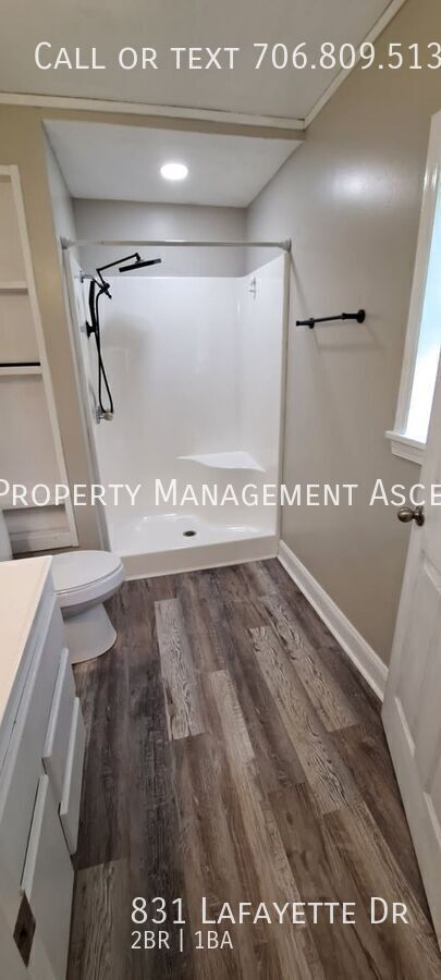 Building Photo - 831 Lafayette Dr