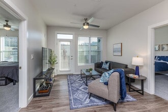 Building Photo - 1001 Marshall Ave