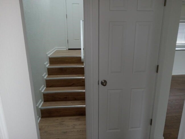 Building Photo - Amazing Private home with views 4-bedroom 2 bath, 2 car garage