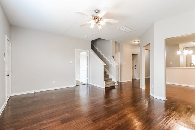 Building Photo - 29050 Village Creek Loop