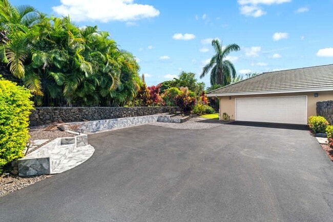 Building Photo - 75-5614-R Hienaloli Rd
