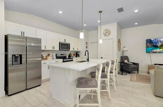 Building Photo - 1136 Papaya Cir.