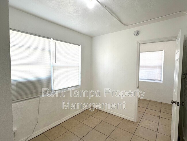 Building Photo - 626 31st St S