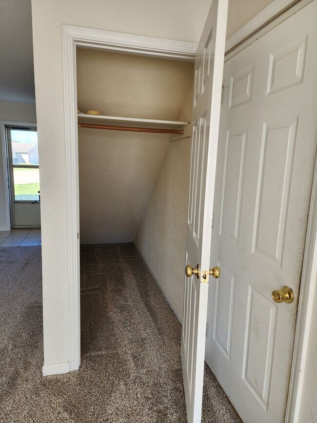 Building Photo - 2681-2683 E Oakbrook Dr