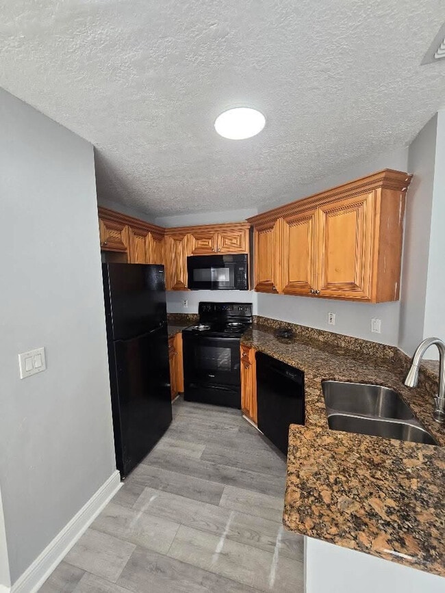 Building Photo - 715 Sugar Bay Way