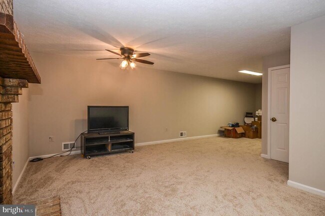 Building Photo - 12489 Sweet Leaf Terrace