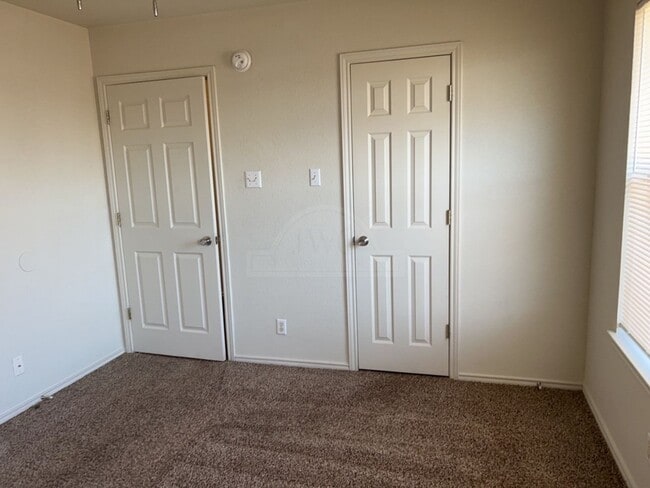 Building Photo - 915 McDaniel Cir