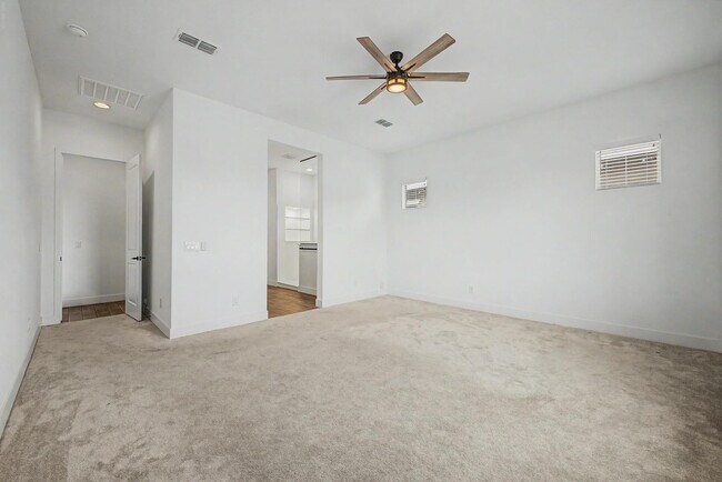 Building Photo - 13103 N 174th Dr