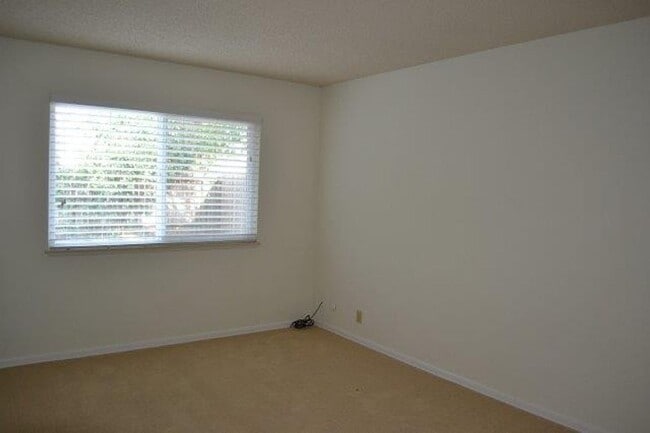 Building Photo - Scripps Drive Duplex