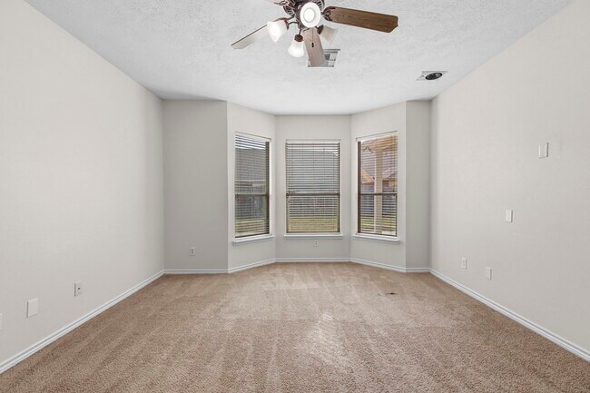 Building Photo - 4914 Trailing Clover Ct