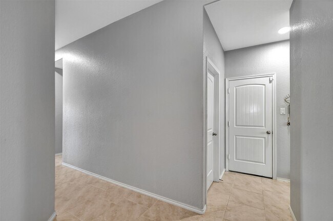 Building Photo - 23814 Scotsman Dr