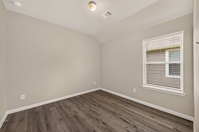 Building Photo - 3302 Alberelli Dr
