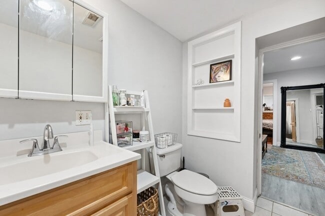 Building Photo - 12 Foster St