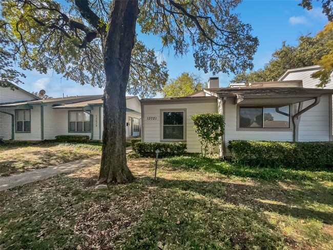 Primary Photo - Elegant Home close to UTD