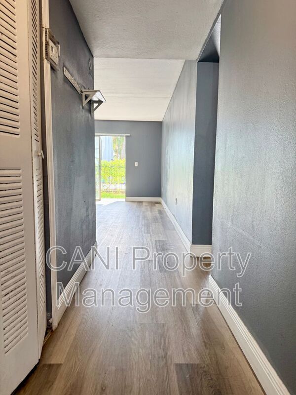 Building Photo - 4153 S Semoran Blvd