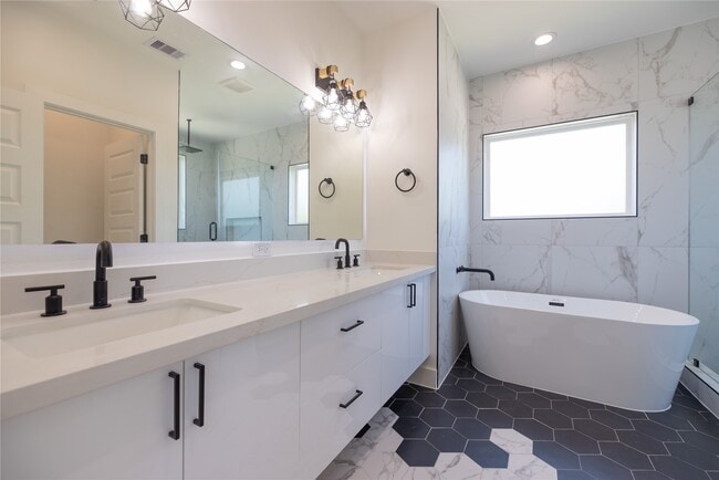 Building Photo - 4102 Alice St