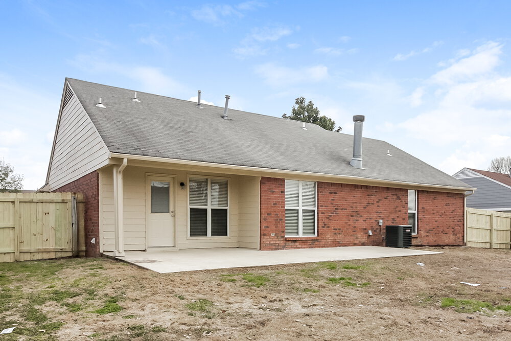 Building Photo - 7095 Brandee Dr