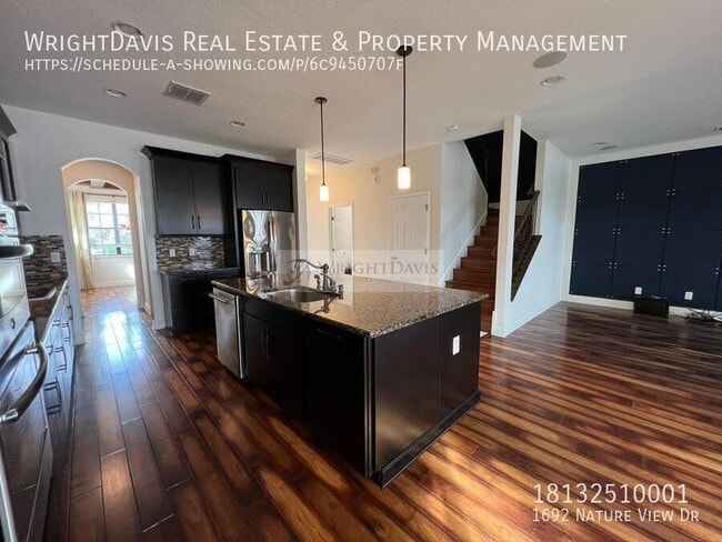 Building Photo - 1692 Nature View Dr