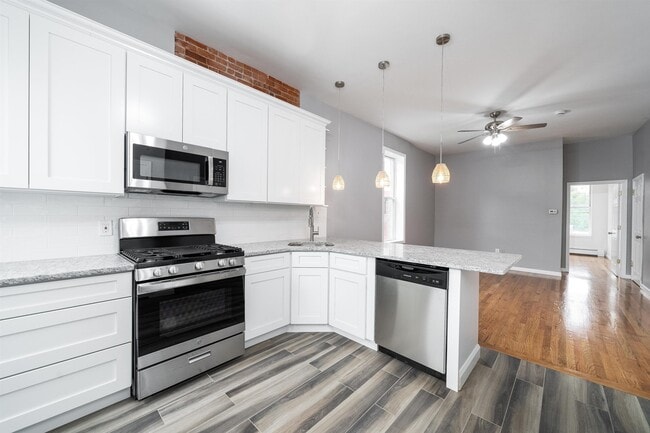 Building Photo - 282 Whiton St