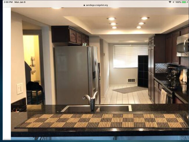 Building Photo - 135 S Sierra Ave