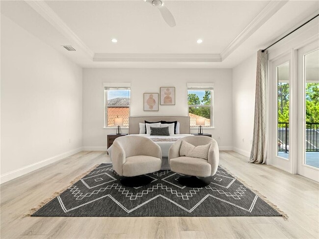 Building Photo - 10414 Royal Cypress Way