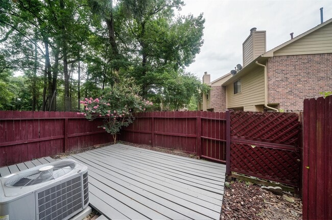 Building Photo - 2807 Elm Grove Ct