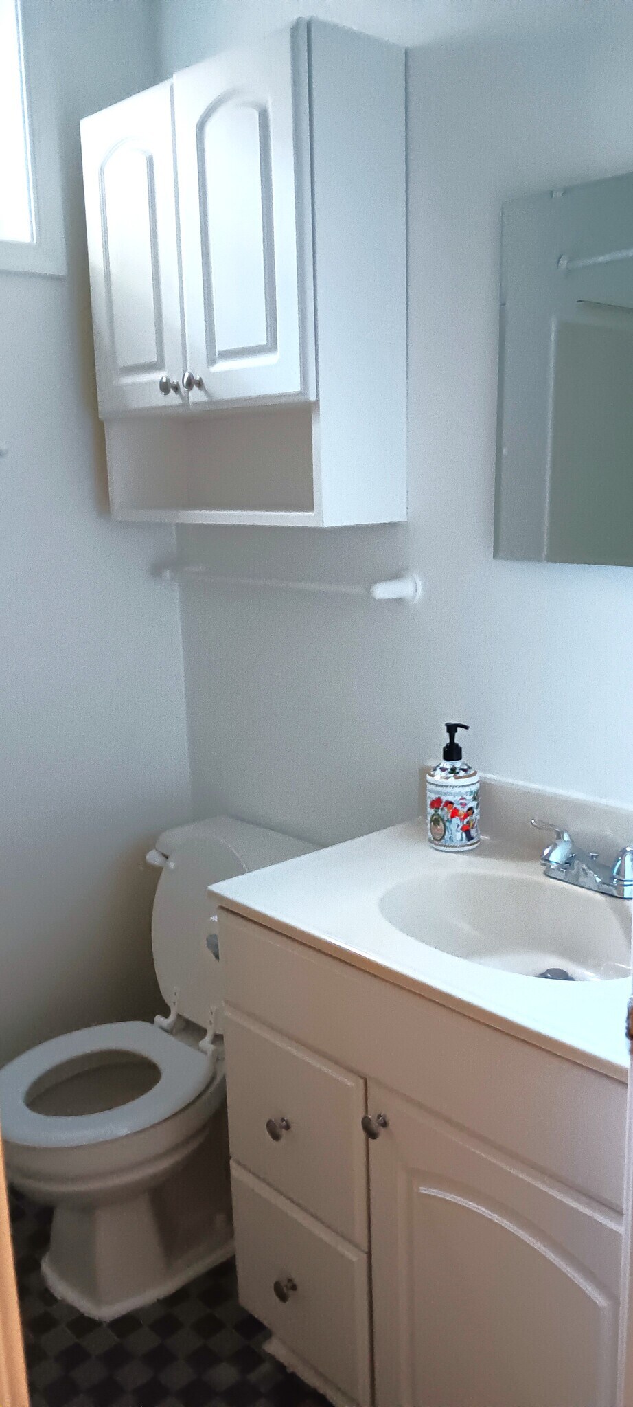 Apt 1 - 1017 Hollins St