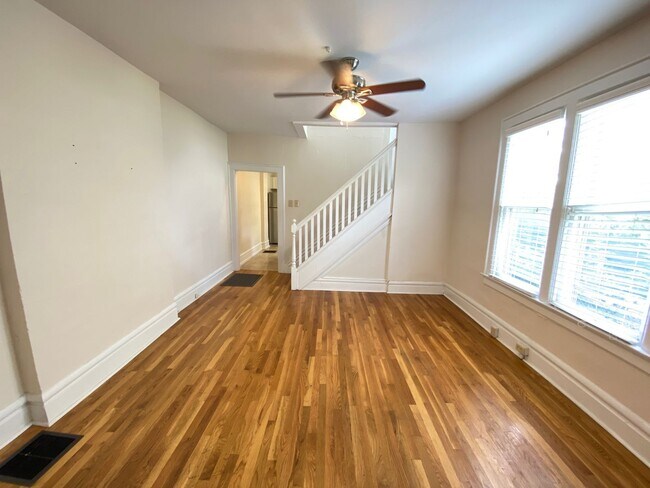 Building Photo - E 4th Ave 88-90 NCR