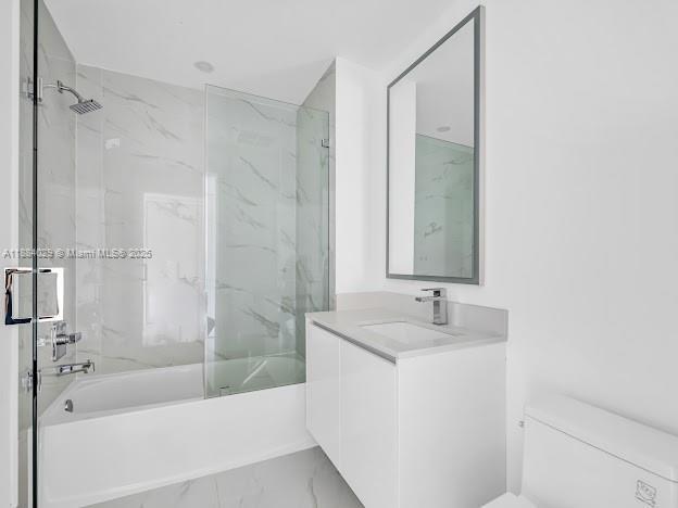 Building Photo - 700 NE 24th St