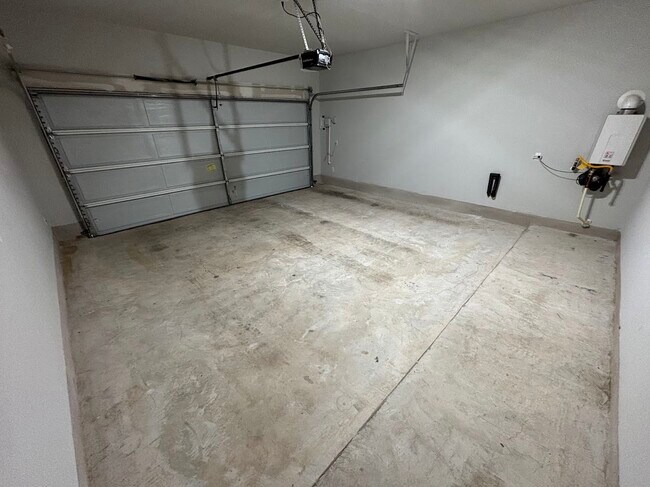 Building Photo - 911 Bright Gemstone Wy