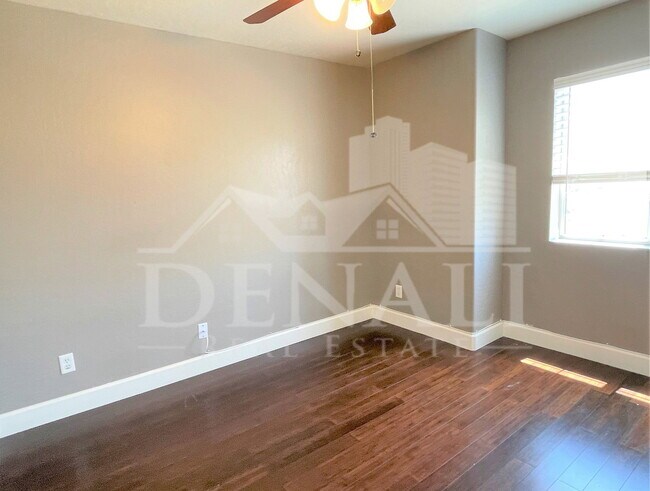 Building Photo - 3602 E Windmere Dr