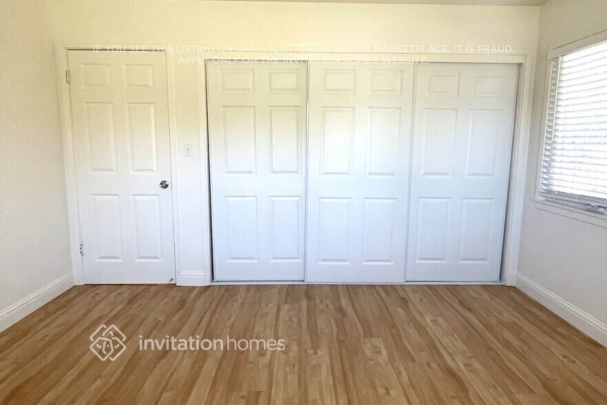 Building Photo - 3096 Yellowstone Ln