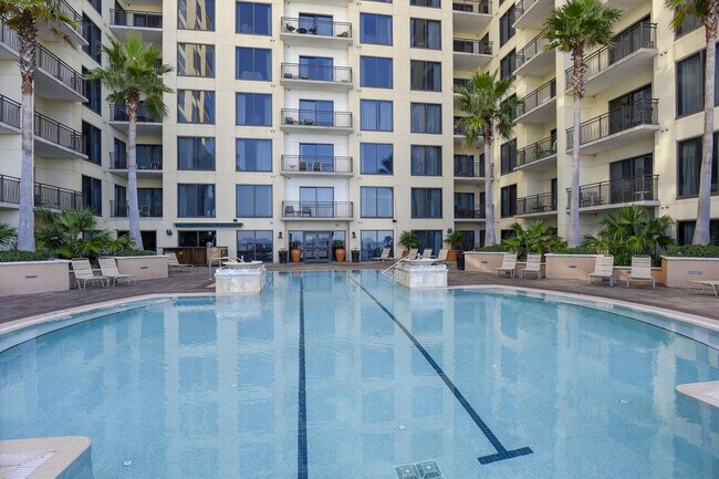 Building Photo - 15100 Front Beach Rd