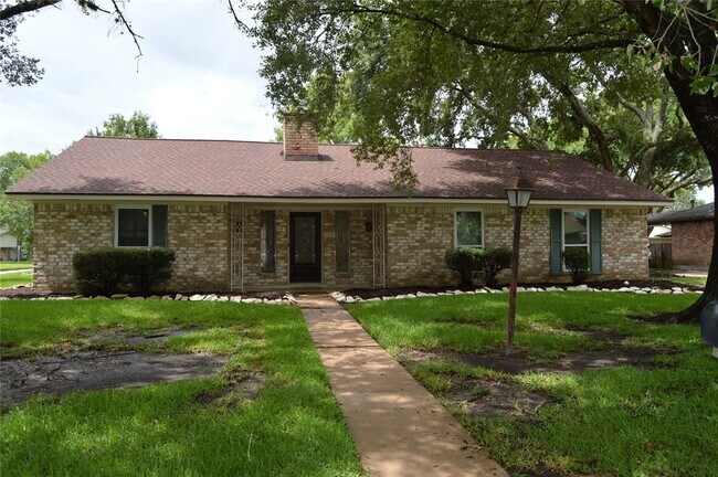 Building Photo - 3114 Greenridge Dr