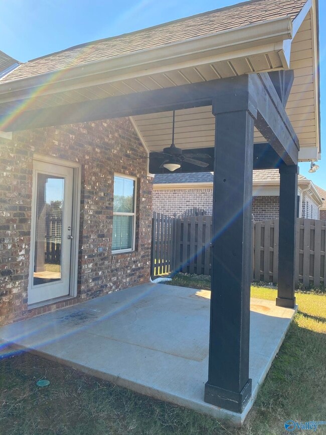 Building Photo - 104 Kinglet Wy