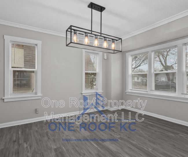Building Photo - 416 N Elmwood Ave