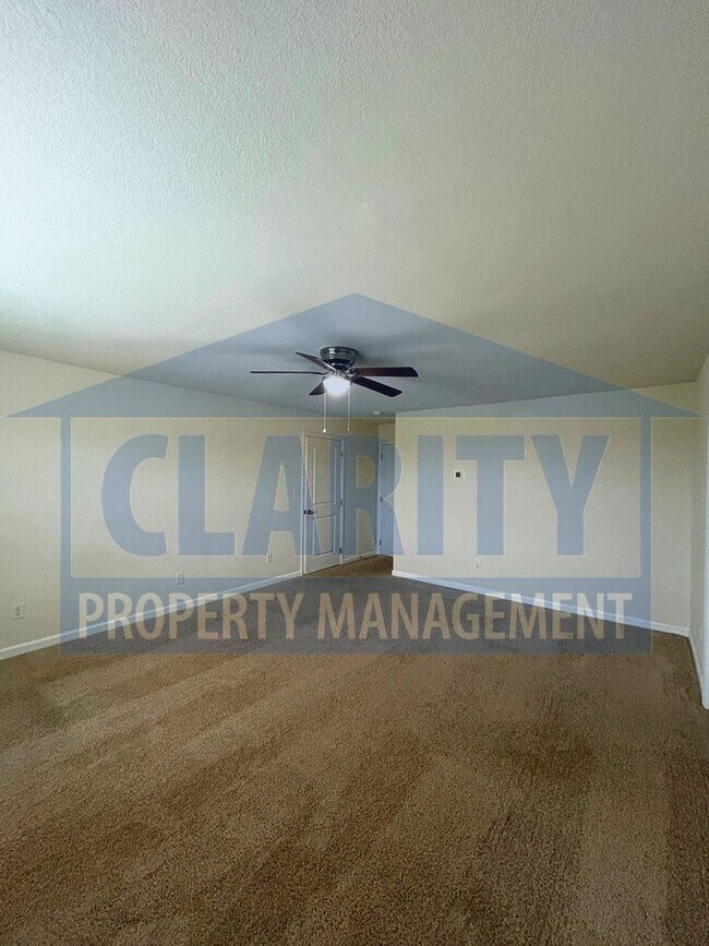 Building Photo - Beautiful 3 bedroom home in North Cleveland neighborhood!