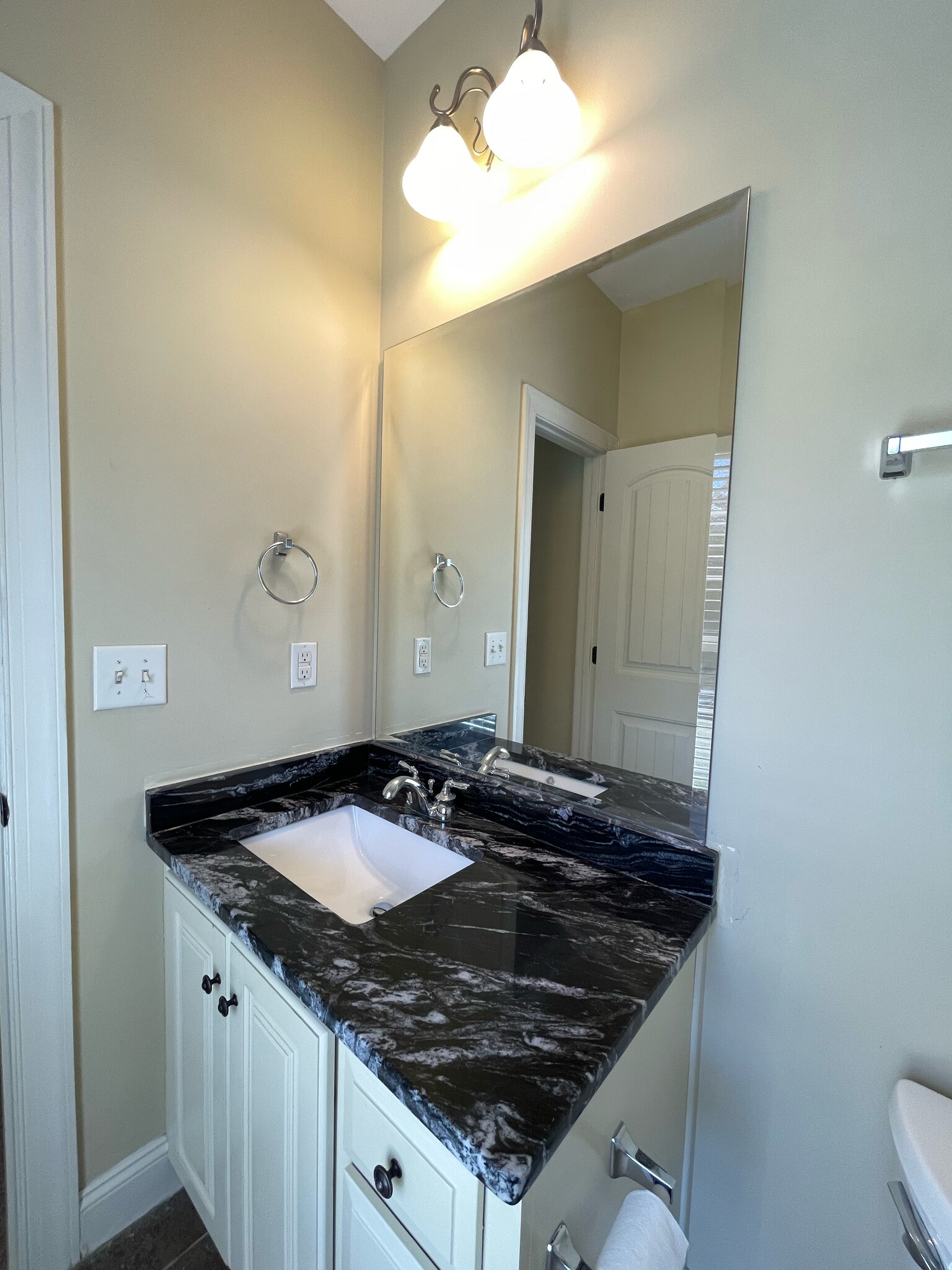 Building Photo - 545 Legacy Dr