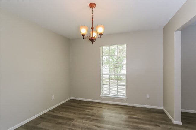 Building Photo - 10402 Sagetree Dr