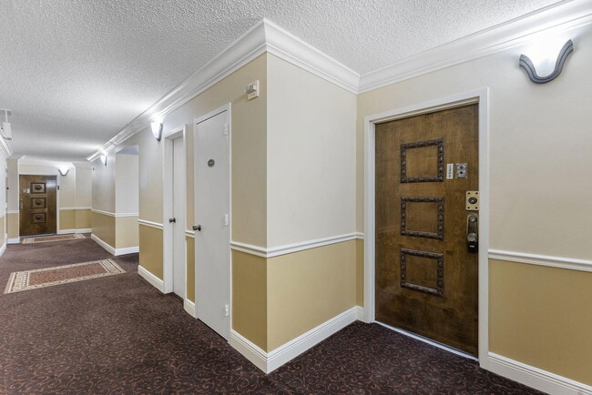 Building Photo - 1360 S Ocean Blvd