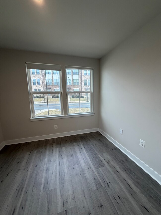 Building Photo - 2816 Toles Park Dr