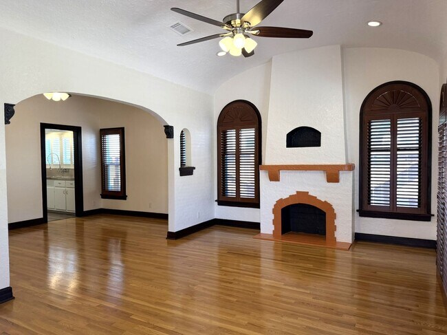 Building Photo - 479